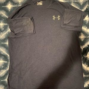 Under Armour men’s long sleeve shirt.